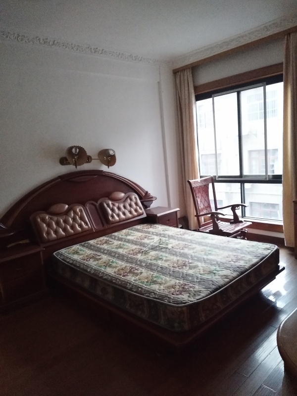一小附近1600元_2