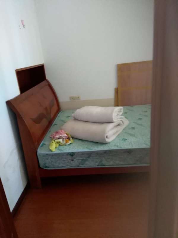 露江小区1200元_9