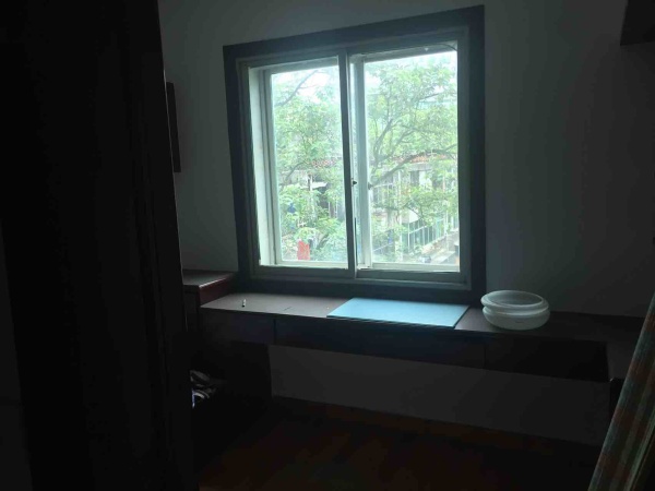 山背小區(qū)1300元_7