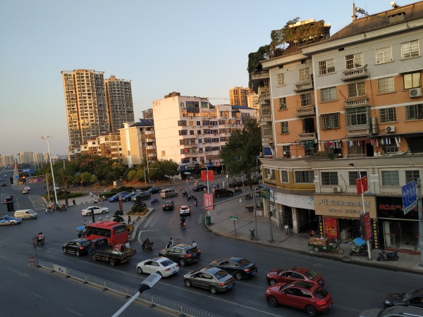 五洲路口1300元_10