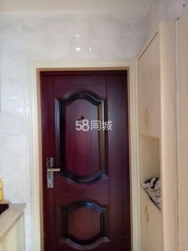 鼎紅大廈1200元_5